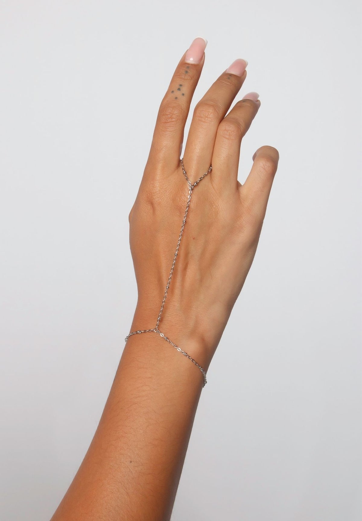 Jan Hand Chain Silver